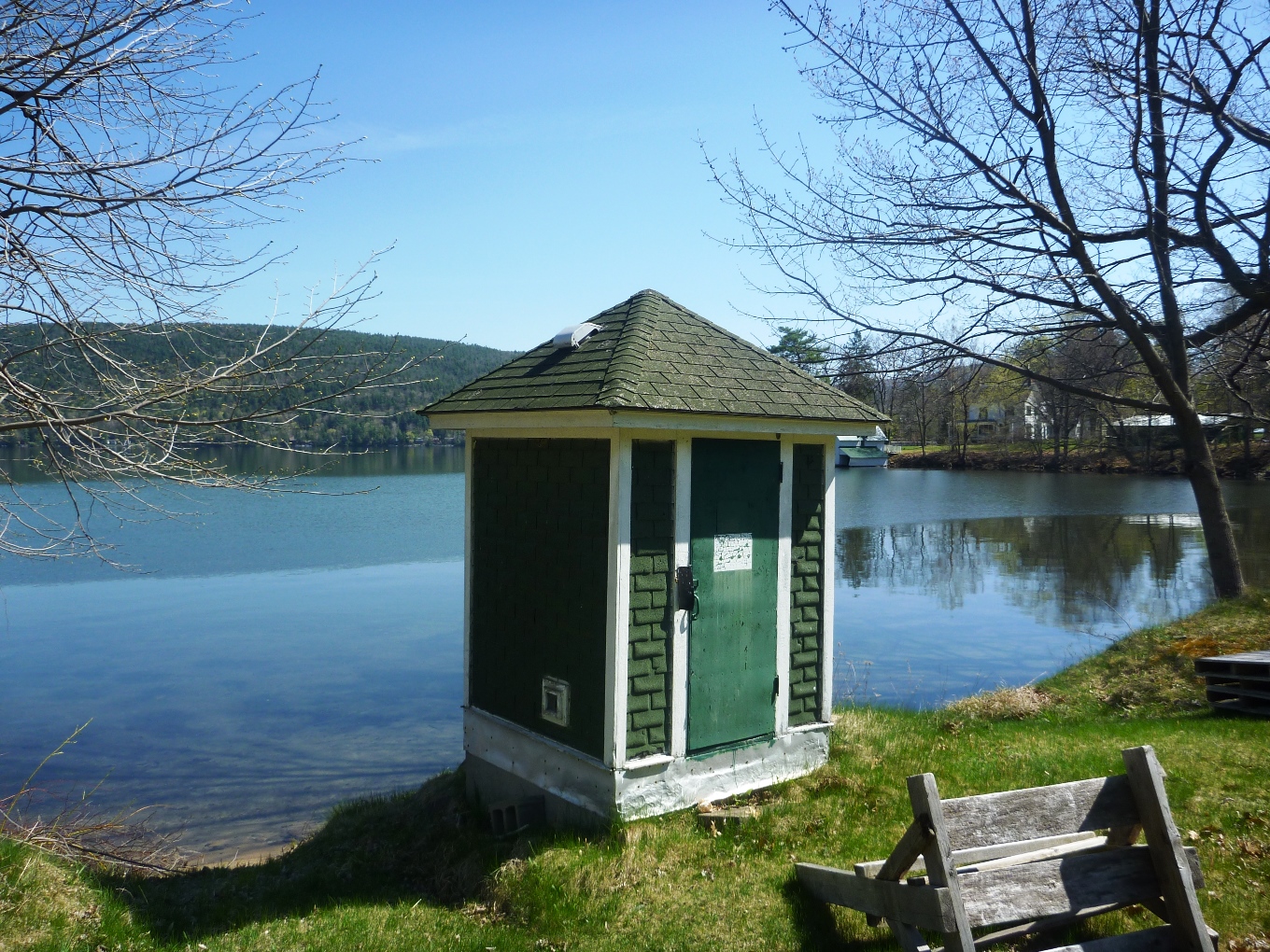 Photo of station on LAKE GEORGE AT ROGERS ROCK NY